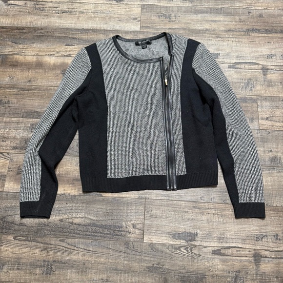 St. John Jackets & Blazers - St. John Women's Santana Knit Tweed Side Zip Up Jacket Leather Trim Large